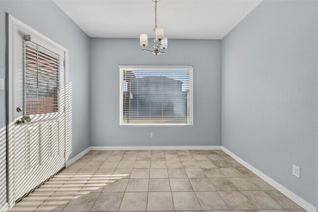 Building Photo - 1928 Velarde Rd