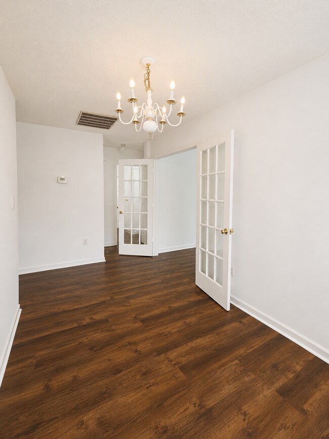 Building Photo - The Kind of Home You Walk into and Instantly Picture Yourself Living In