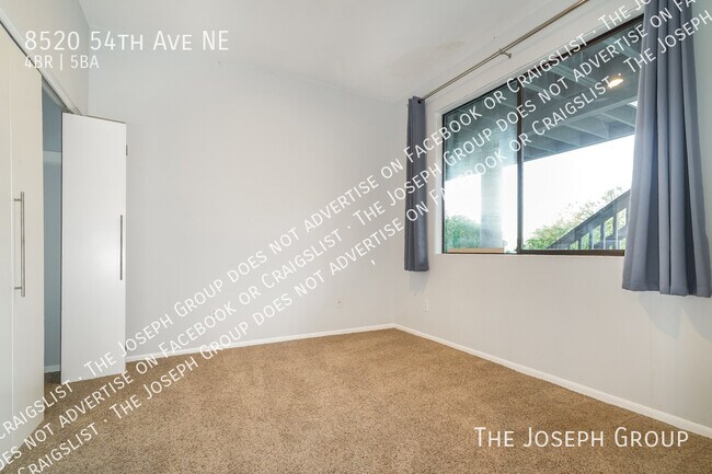 Building Photo - 8520 54th Ave NE