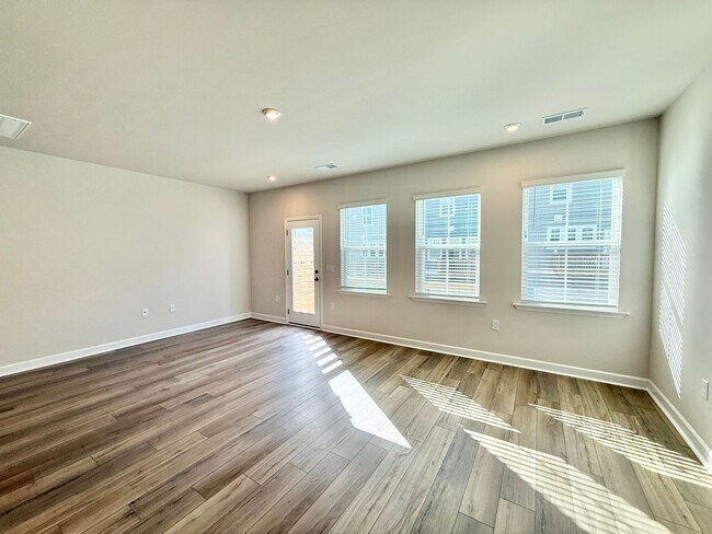 Building Photo - New Construction 4BD, 3.5BA Wake Forest To...