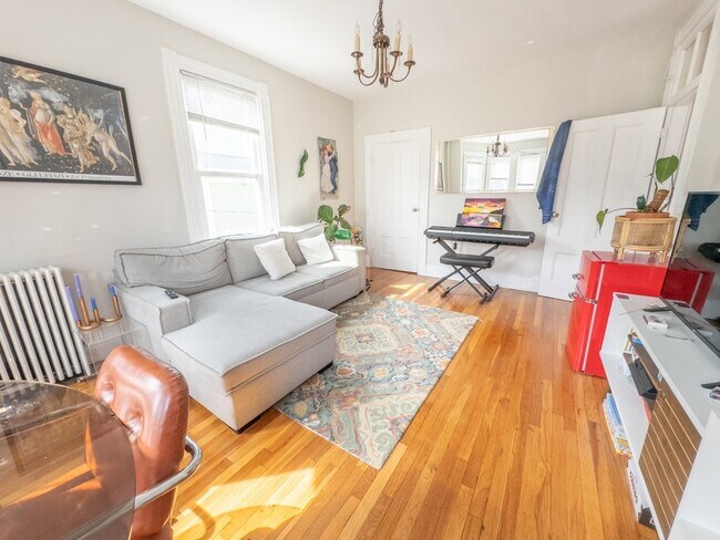 Building Photo - 35 Essex St