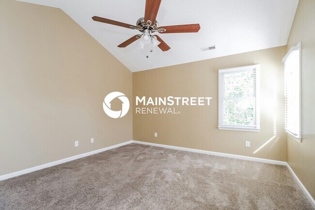 Building Photo - 3 Bedroom Pet-Friendly Home in Clemmons, NC with Main Street Renewal