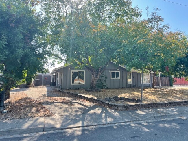 Building Photo - NICE HALF PLEX IN ROCKLIN! COMING SOON!