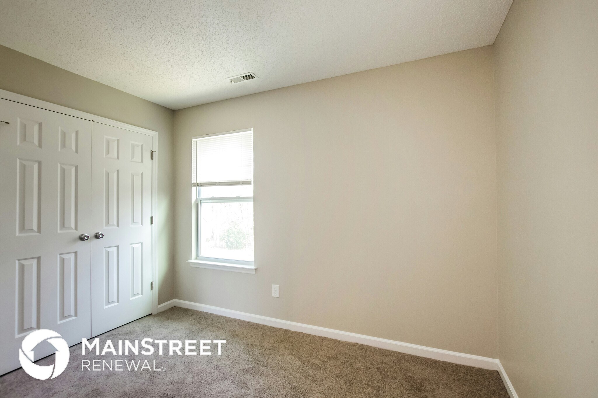 Building Photo - 3916 Armitage Dr