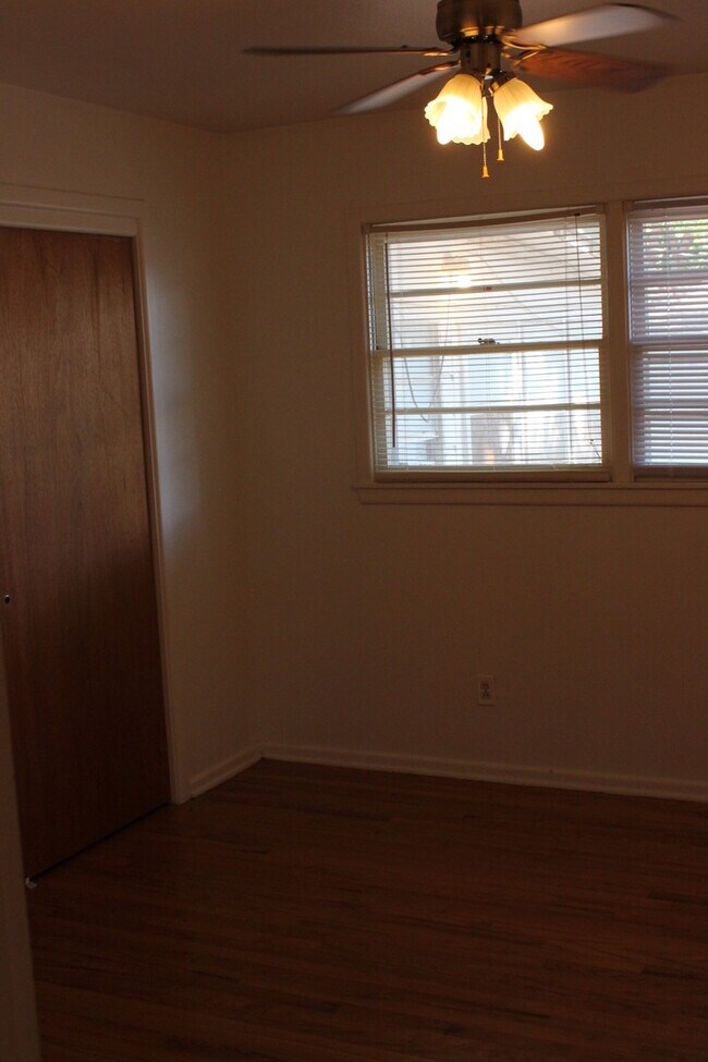 Building Photo - Updated 4 Bedrooms/2 Full Baths /2 Living Areas/2-car Garage