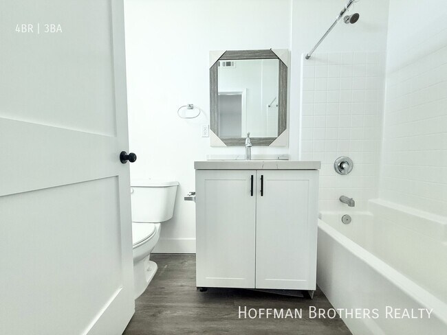 Building Photo - 6905 Ben Ave