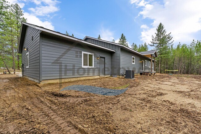 Building Photo - 4-Bedroom 2-Bathroom Home with Attached 2-Car Garage Available in Blanchard!