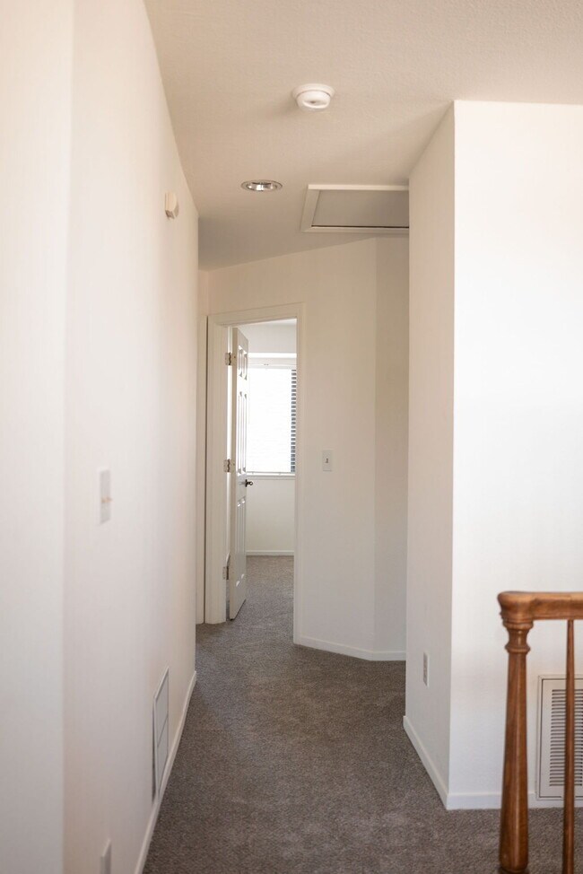 Building Photo - "Charming 3-Bed Home with Fireplace & Pool...