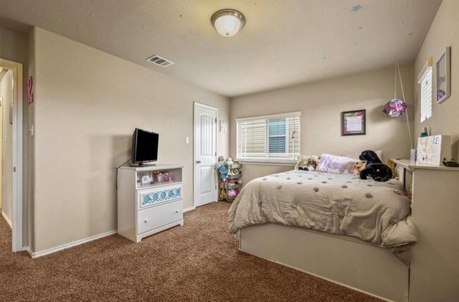 Building Photo - 109 Marble Head Way