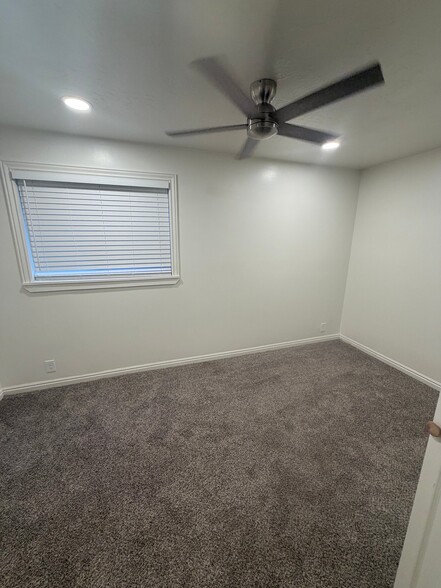 Building Photo - 1158 N 200 W