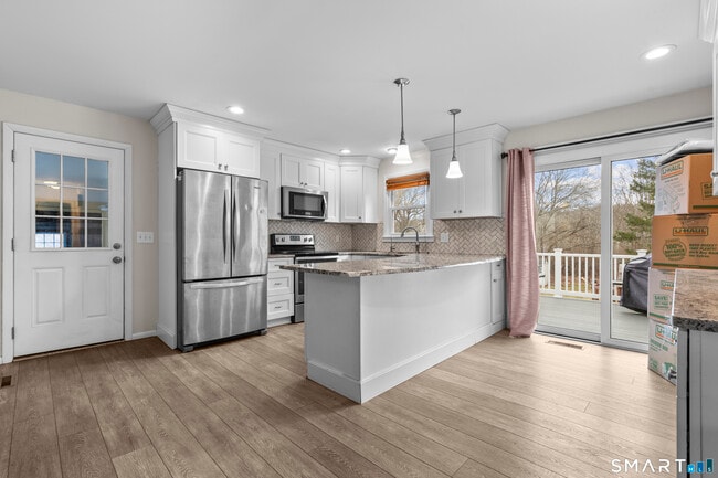 Building Photo - 91 Benz St