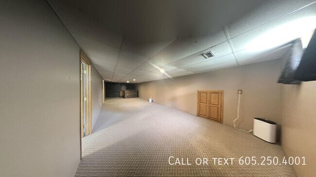 Building Photo - Spacious, Stylish, and Convenient Living