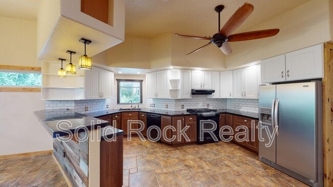 Building Photo - 1701 Ivy Pl