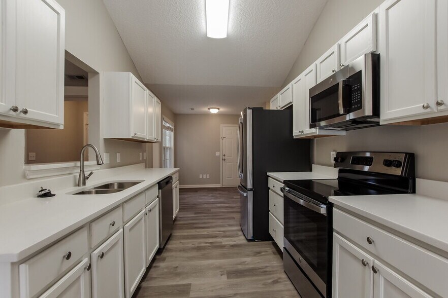 Building Photo - 2133 Millstone Ln