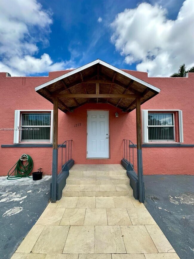 Primary Photo - 1773 NW 19th St