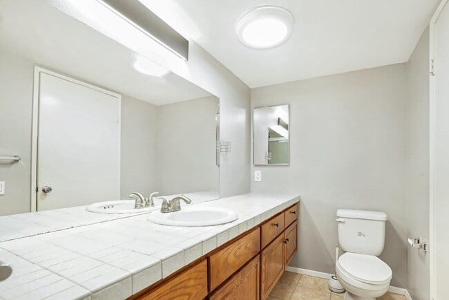 Building Photo - 3857 Camino Lindo
