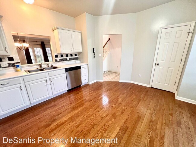 Building Photo - 3 br, 2.5 bath House - 108 Woodcrest Drive