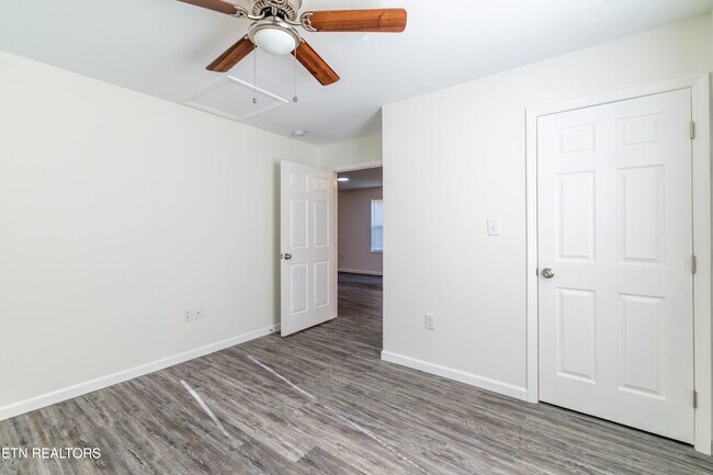 Building Photo - 1732 Jourolman Ave