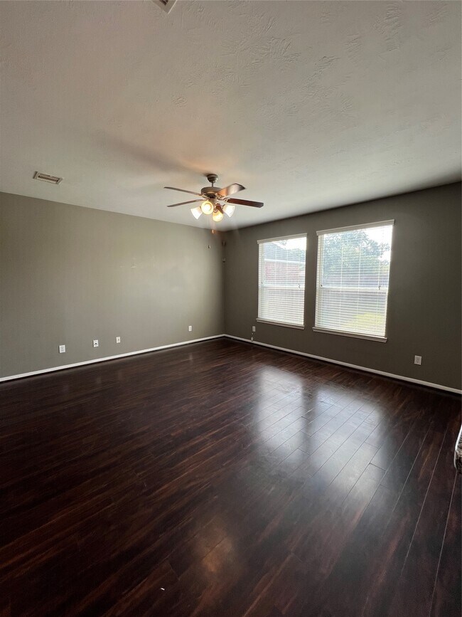 Building Photo - 23623 Plantation Pines Ln