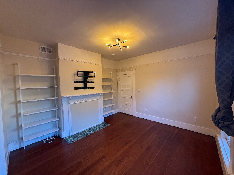 Building Photo - 2921-2923 20th St