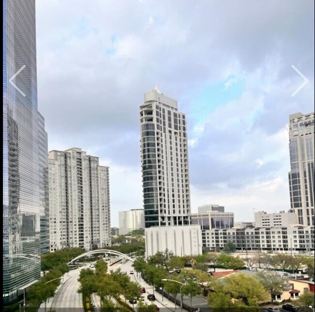 Building Photo - 1901 Post Oak Blvd