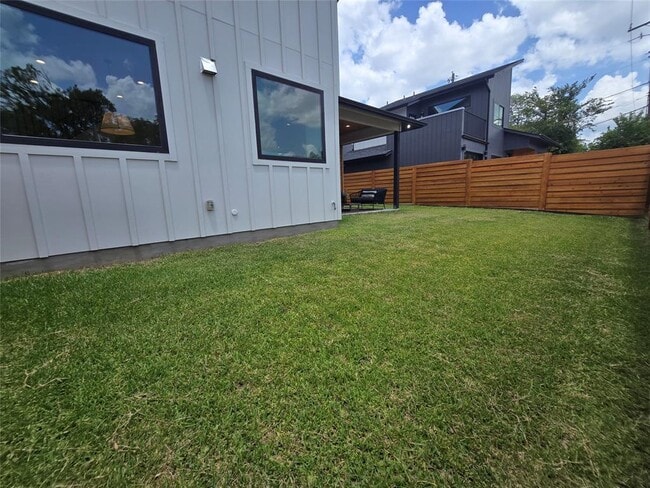 Building Photo - 5301 Grover Ave