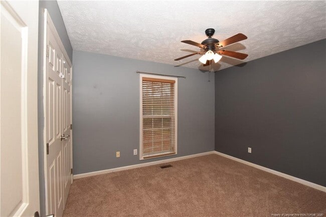 Building Photo - 521 Richmond Park Dr