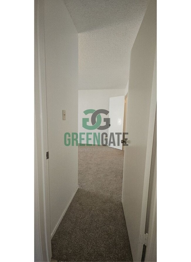 Building Photo - 3 BEDROOM 2 BATH HOME MOVE IN READY IN North MODESTO!