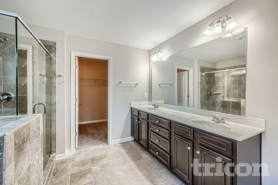 Building Photo - 8000 Hillside Climb Wy