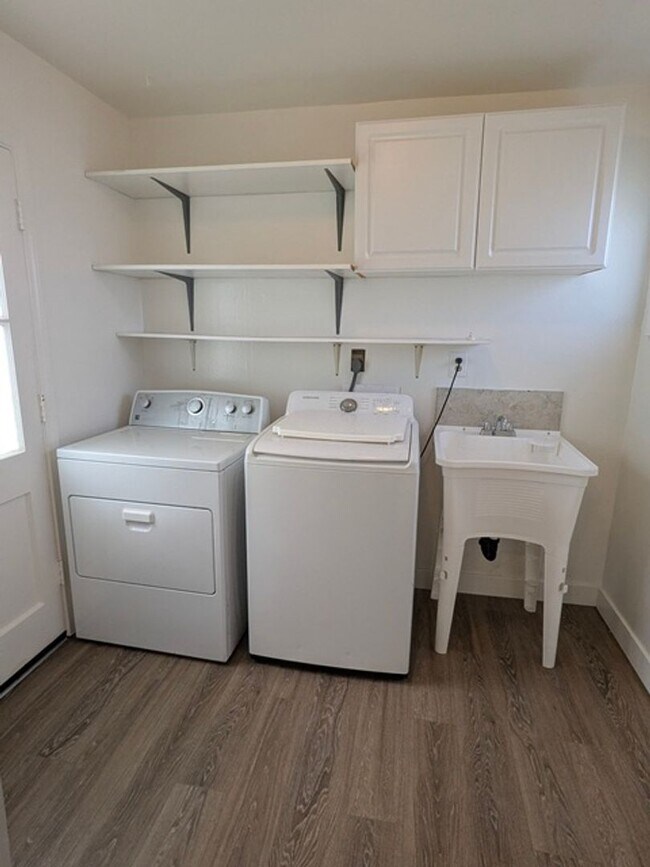 Building Photo - 3 BR / 2 BA Single Story Home in Serra Mesa