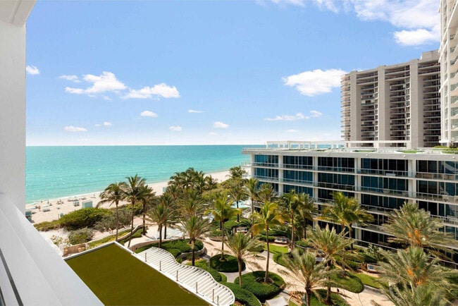 Building Photo - 6801 Collins Ave