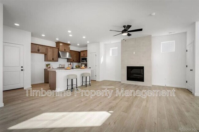 Building Photo - 6323 Scrabble Vw