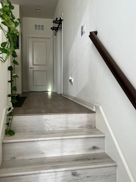 Building Photo - 1375 Dolomite Way