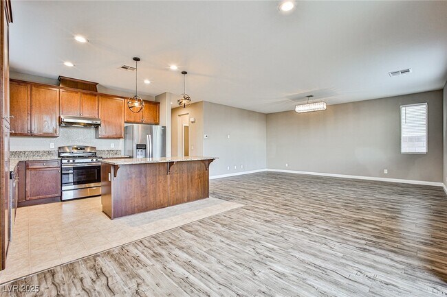 Building Photo - 7716 Plumbush Ct