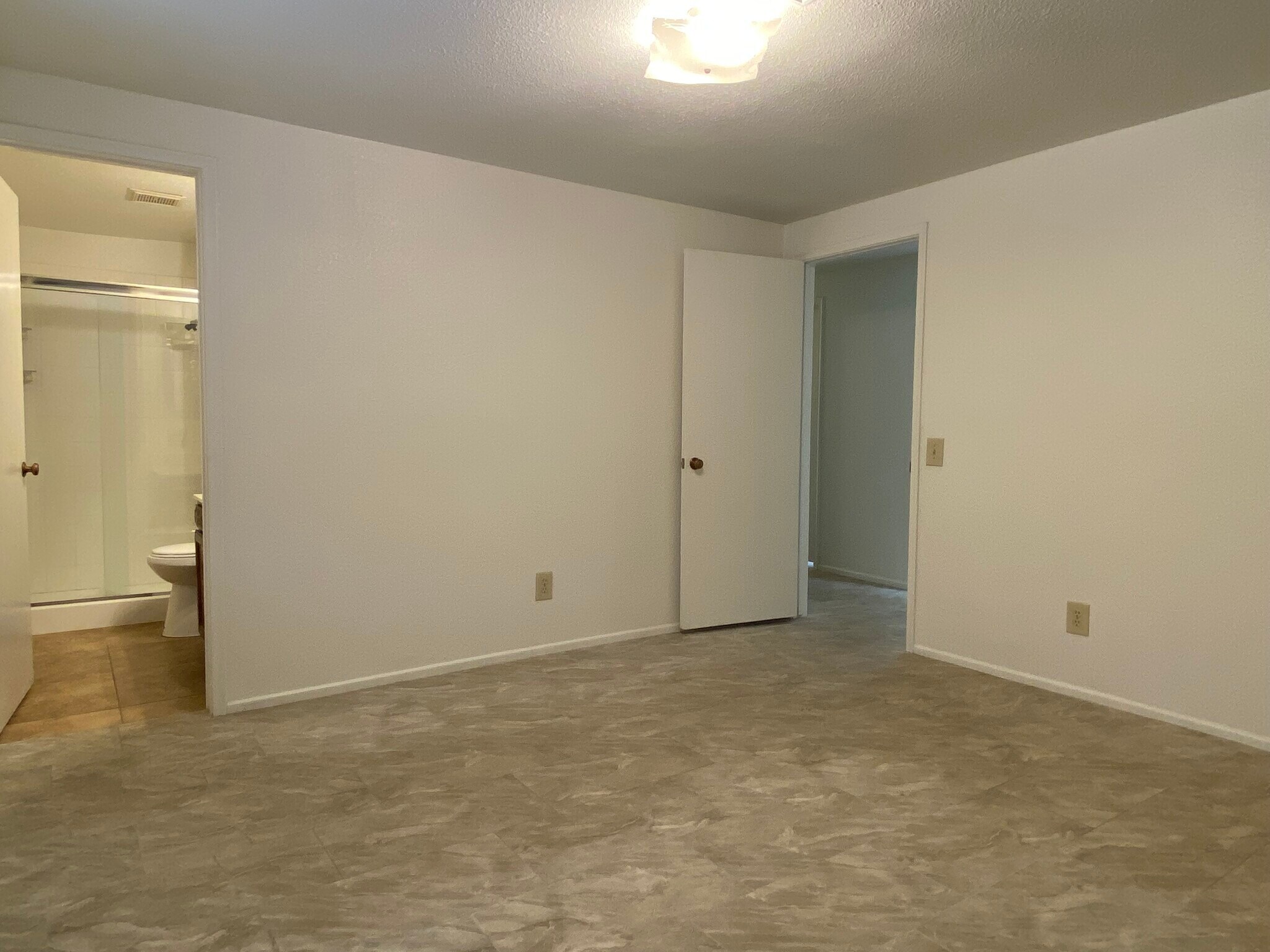 Building Photo - 1723 W Rosal Dr