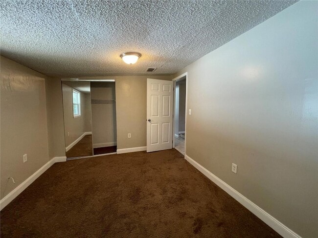 Building Photo - 10204 N Edison Ave