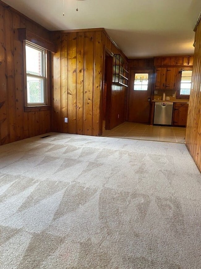 Building Photo - 819 Old Smith Chapel Rd