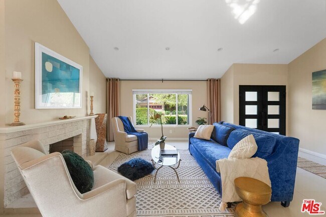 Building Photo - 3194 Rossini Pl