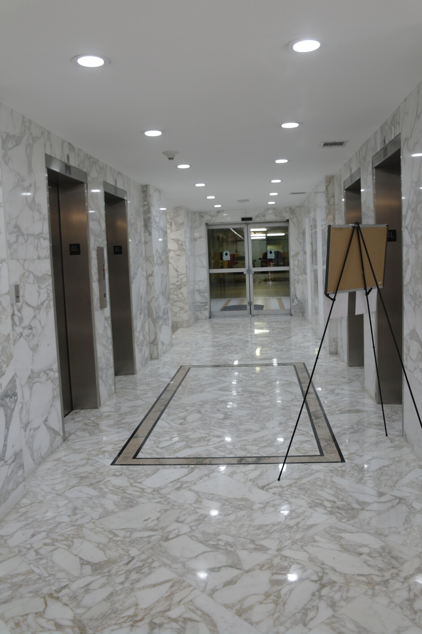 Building Photo - 7135 Collins Ave