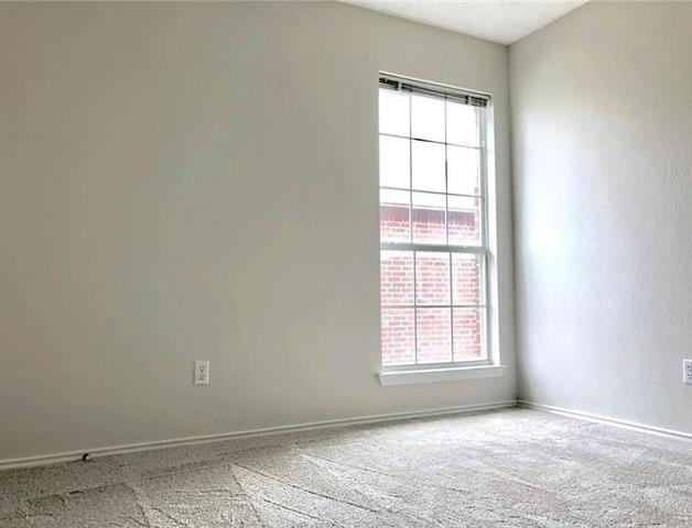 Building Photo - 11112 Newport Dr