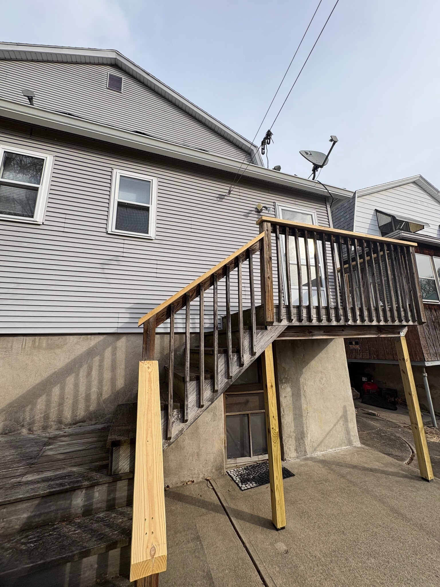 Building Photo - 23 Saint David St