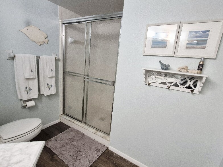 Building Photo - 19505 Quesada Ave