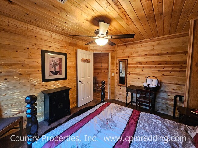 Building Photo - Country Living with 4 Bedrooms plus an Office!