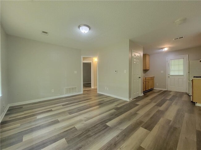 Primary Photo - 4750 West Dr