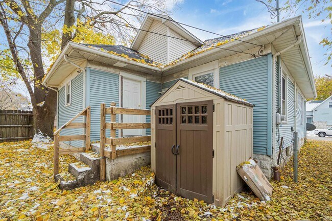 Building Photo - 1012 E Taylor St