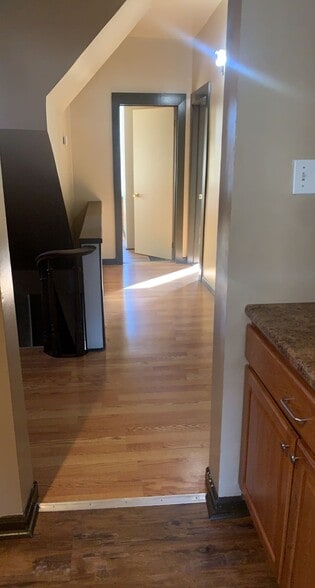 Building Photo - 1205 3rd Ave