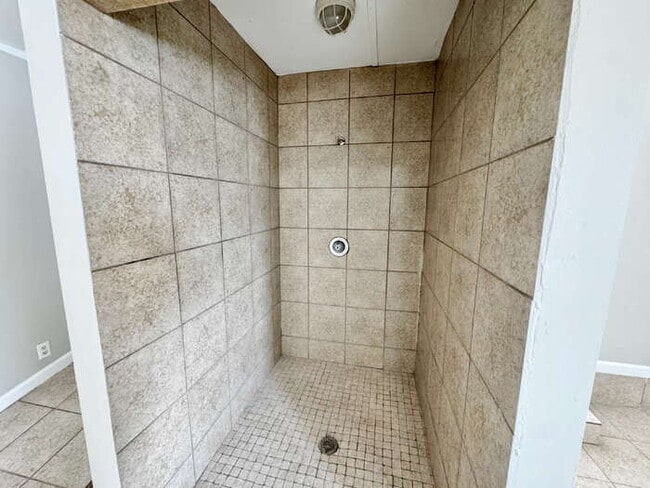 Building Photo - 3411 Emerald St