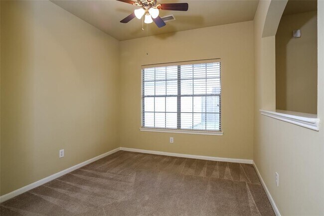 Building Photo - 2907 Crestbrook Bend Ln