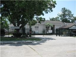 Primary Photo - 1950 Spenwick Dr