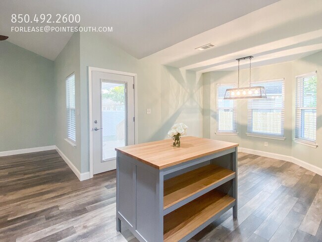 Building Photo - 5990 W Bay Point Dr